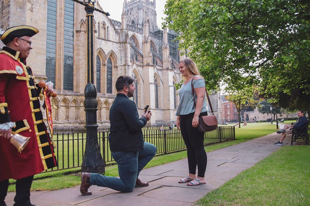 york-town-crier-proposal-chris-pegg-georgi-moon-3
