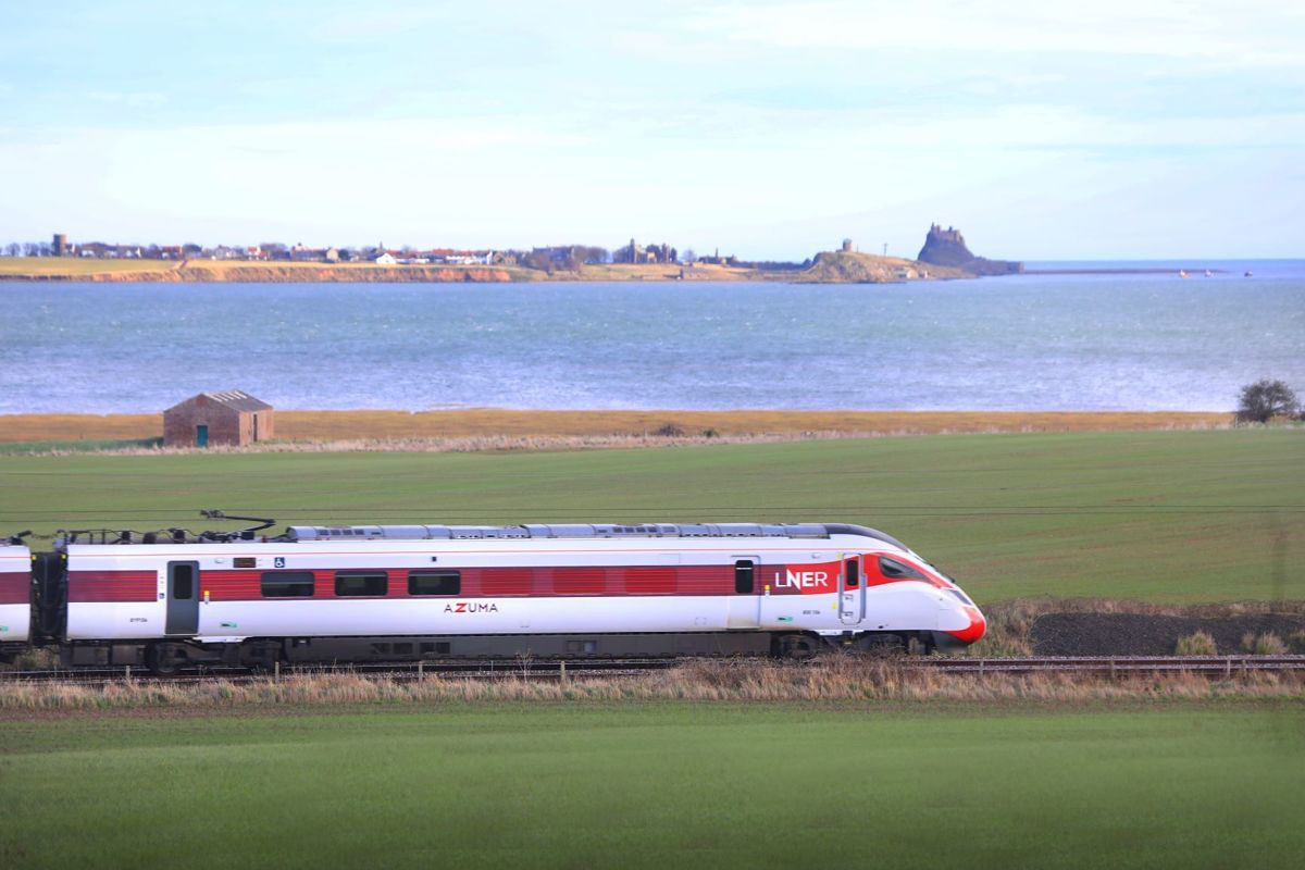 Azuma_LNER
