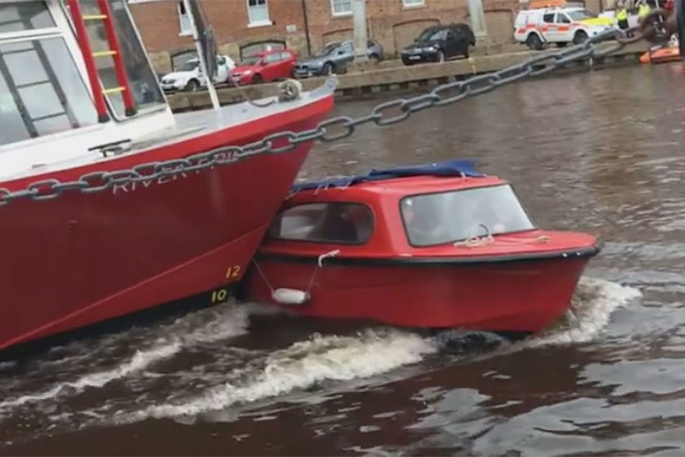 city-cruises-red-boat-york-04-july-2020